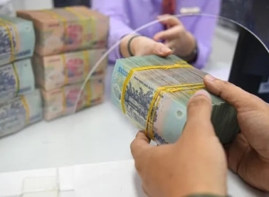 Lãi suất ngân hàng năm 2025: Đã chạm đáy hay vẫn còn giảm?