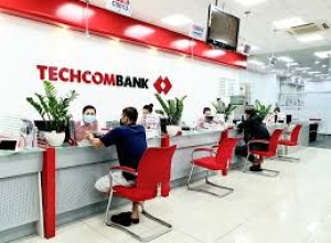 Chủ tịch Techcombank: Giai đoạn ‘rơi’ của thị trường bất động sản đang qua đi
