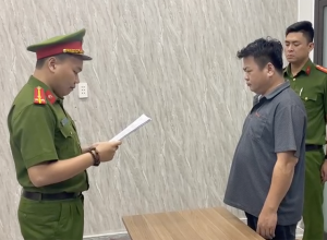 Chuyên án bắt giữ đại gia lừa đảo bằng chiêu tổ chức đấu giá ở TPHCM