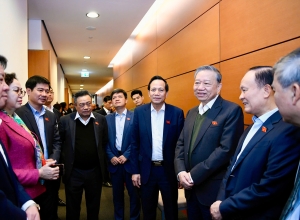 Kết luận của Bộ Chính trị, Ban Bí thư về triển khai nghiên cứu, đề xuất tiếp tục sắp xếp tổ chức bộ máy của hệ thống chính trị