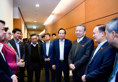 Kết luận của Bộ Chính trị, Ban Bí thư về triển khai nghiên cứu, đề xuất tiếp tục sắp xếp tổ chức bộ máy của hệ thống chính trị