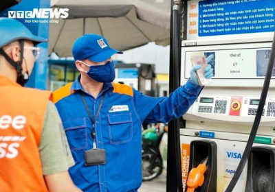- Trong kỳ điều hành chiều nay 18/1, giá xăng được dự báo tăng từ 500 – 700 đồng/lít, giá dầu tăng 300 – 500 đồng/lít,kg.