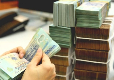 gân hàng tăng lãi suất tiết kiệm: Điều gì đang thật sự diễn ra?