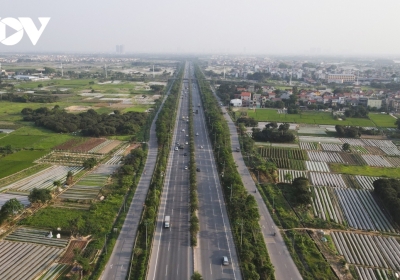 Vì sao vẫn giữ bảng giá đất hàng năm trong khi giá thị trường biến động?