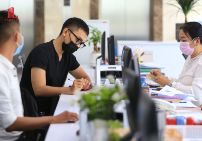 Bán bảo hiểm kèm dịch vụ ngân hàng có thể bị phạt đến 500 triệu