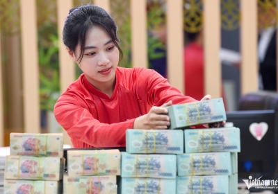 Lãi suất ngân hàng hôm nay 21/2/2025: Kỳ hạn 3 tháng cao nhất chạm trần