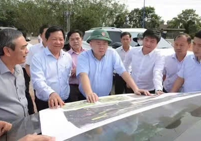 Thứ trưởng Bộ Tài chính khảo sát thực địa và làm việc với UBND tỉnh Bình Phước về tiến độ hai dự án cao tốc nghìn tỷ
